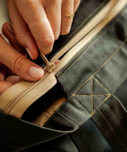 MARGARIDA BAG SMALL ZIP GREEN